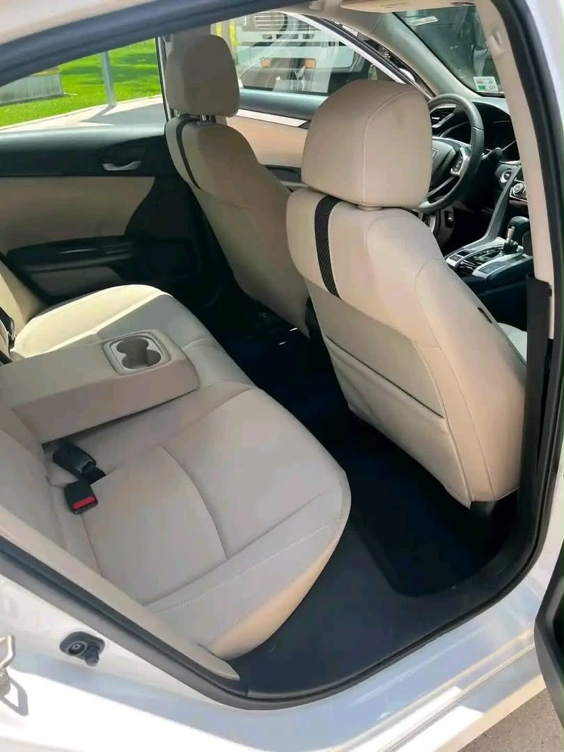 2017 Honda Civic EX - Image 8