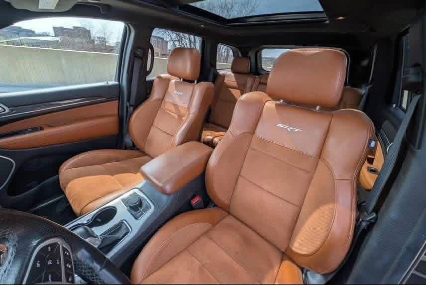 2019 Jeep Grand Cherokee SRT - Image 9
