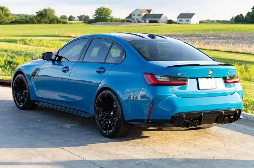2025 BMW M3 Competition - Image 7