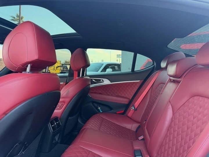 2023 Genesis G70 3.3T - Image 12