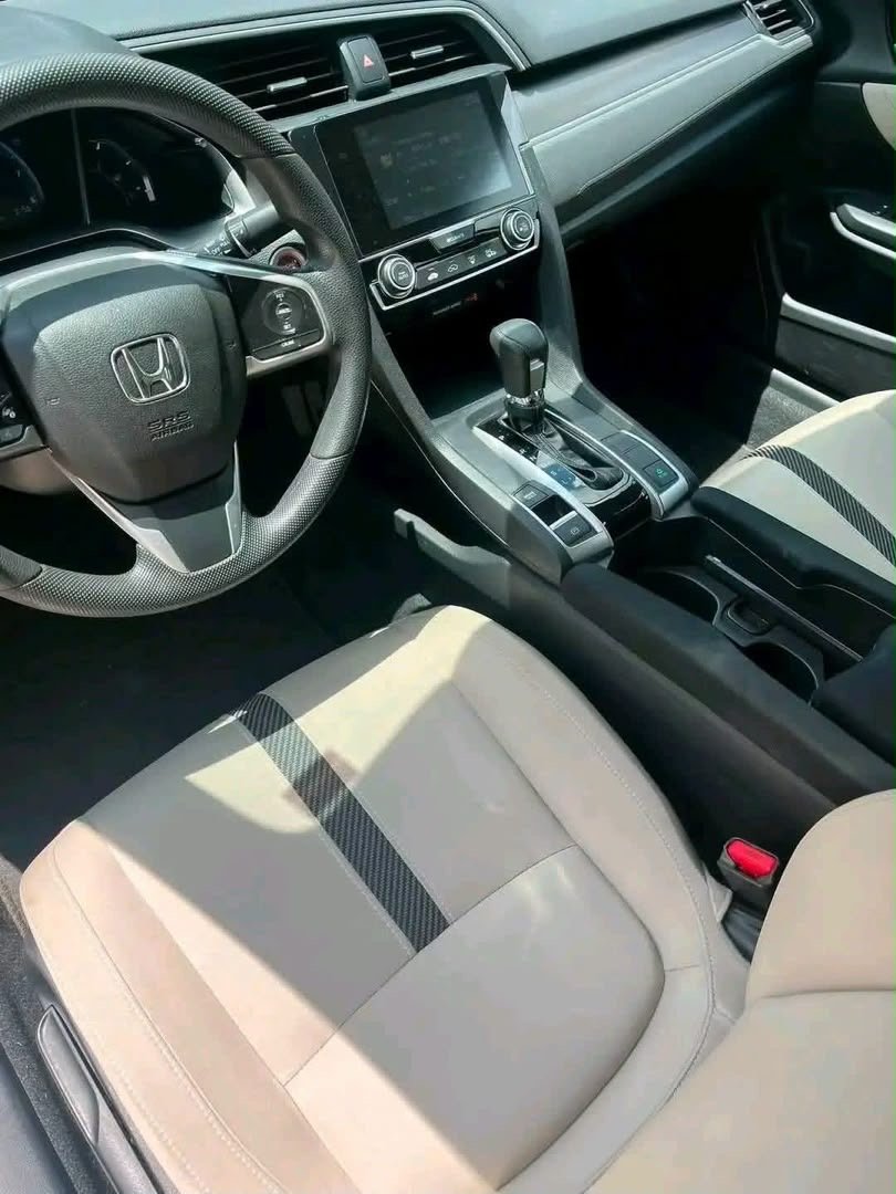 2017 Honda Civic EX - Image 7