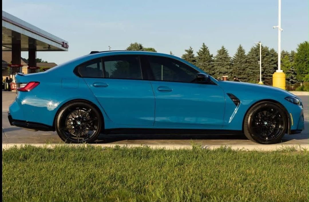 2025 BMW M3 Competition - Image 4
