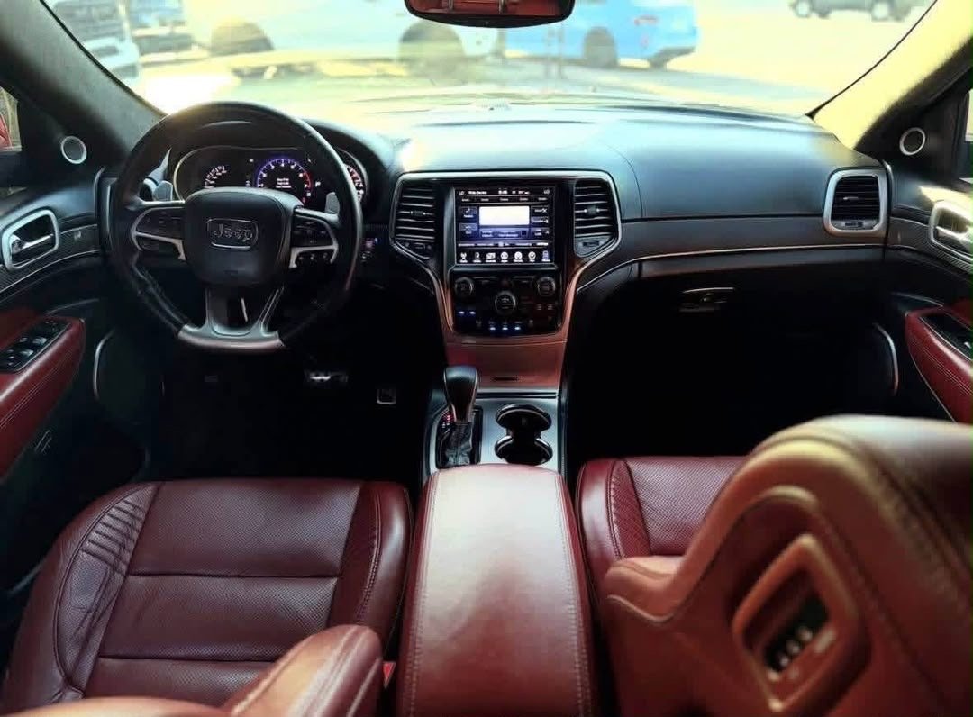 2017 Jeep Grand Cherokee Laredo – Clean Title | 4WD - Image 10