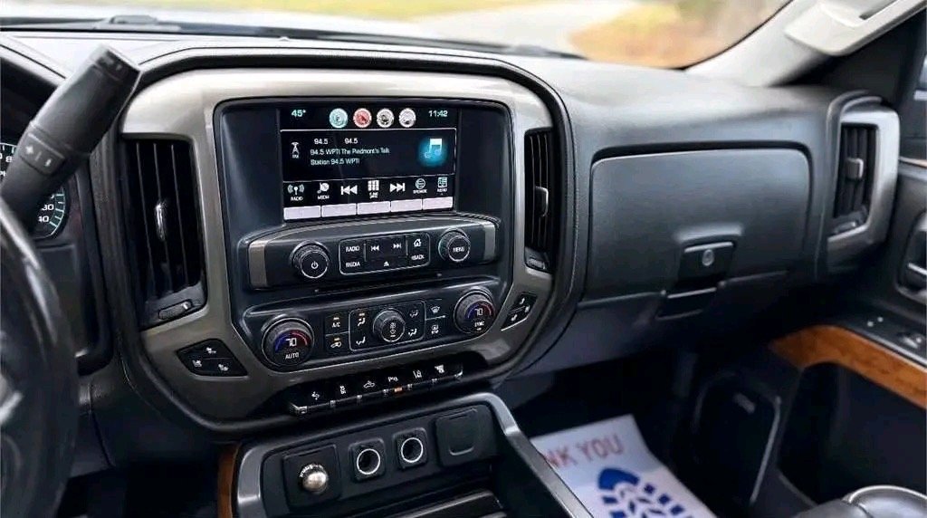 2018 Chevrolet Silverado 2500HD High Country Duramax 4x4 - Image 7