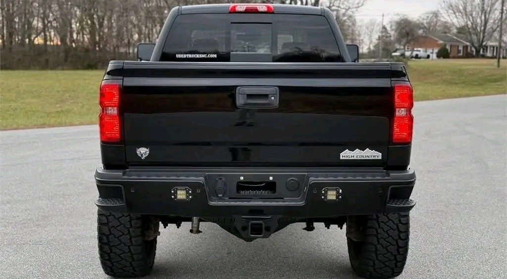 2018 Chevrolet Silverado 2500HD High Country Duramax 4x4 - Image 6