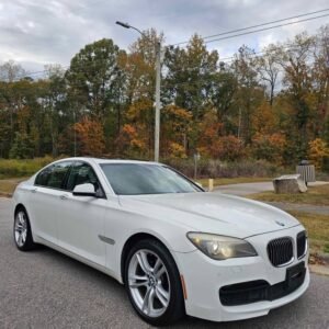 2012 BMW 740i M
