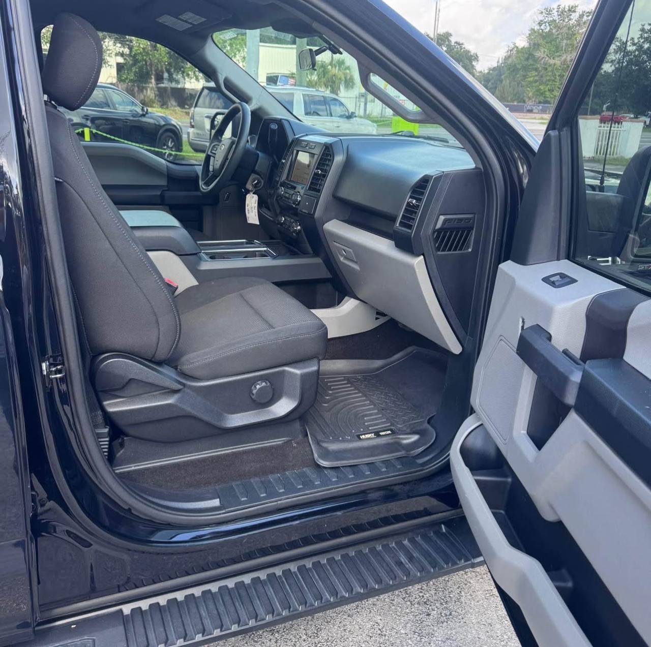 2019 Ford F-150 XL SuperCrew Cab Pickup 4D 6½ ft - Image 10