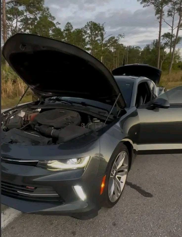2017 Chevrolet Camaro RS - Image 5