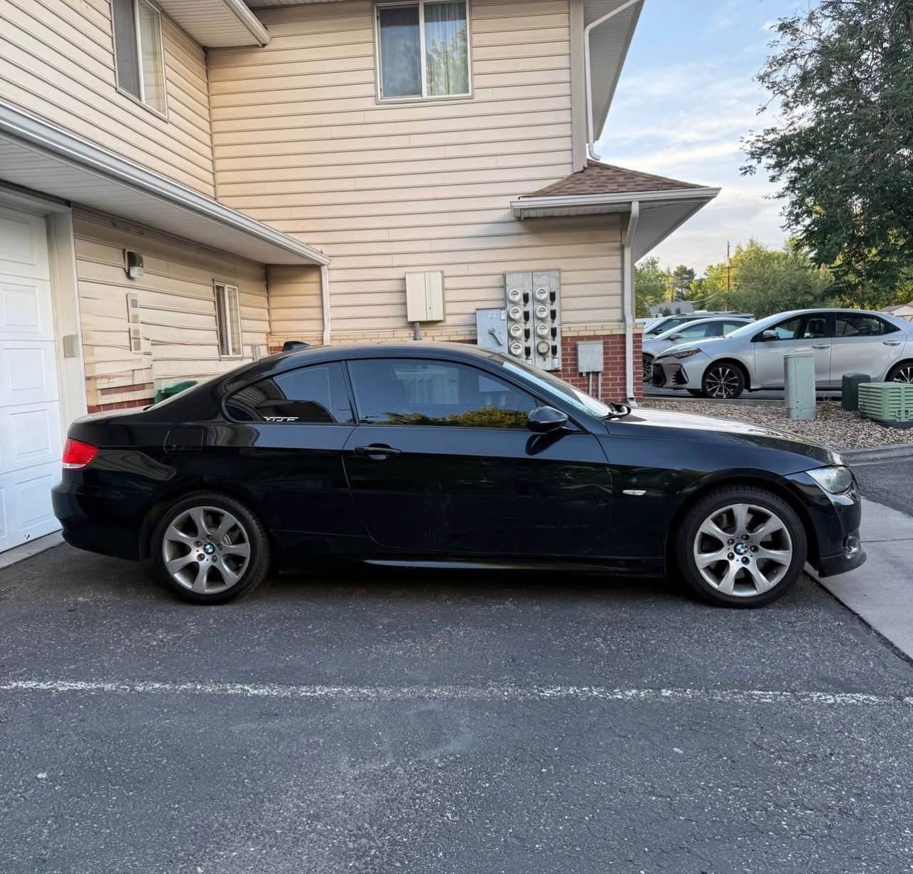 2009 BMW 335i Coupe 2D - Image 6