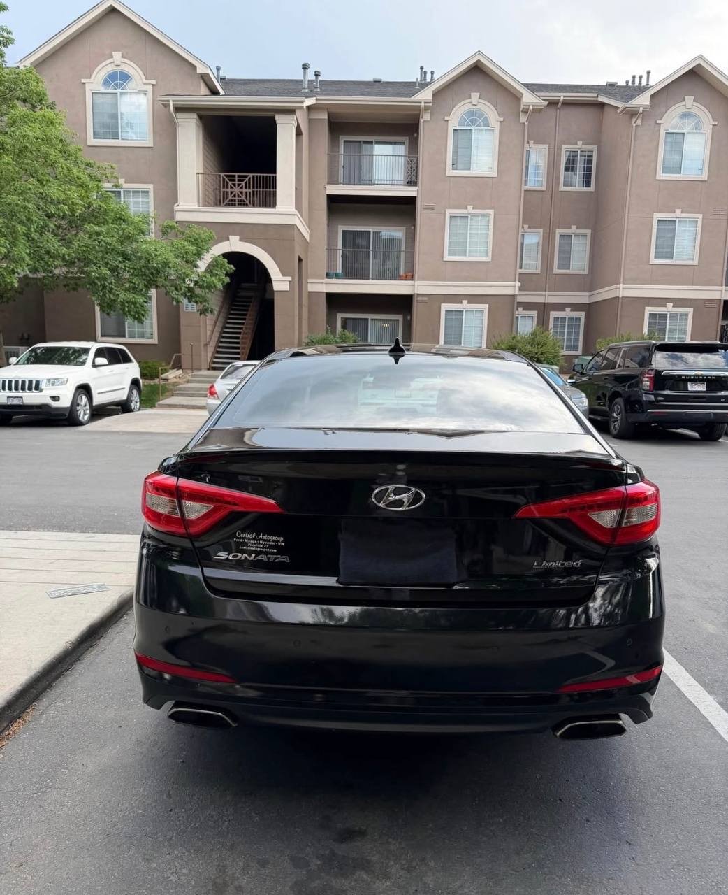 2015 Hyundai Sonata Limited – Fully Loaded & Exceptionally Clean - Image 5