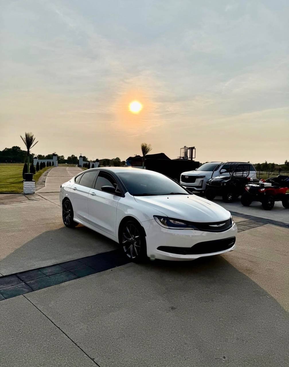 2015 Chrysler 200 S AWD - Image 4