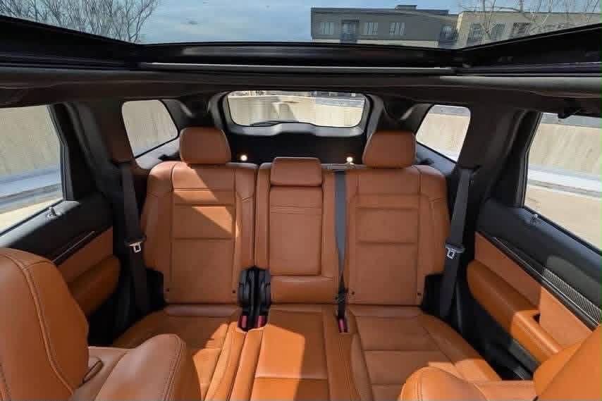 2019 Jeep Grand Cherokee SRT - Image 8