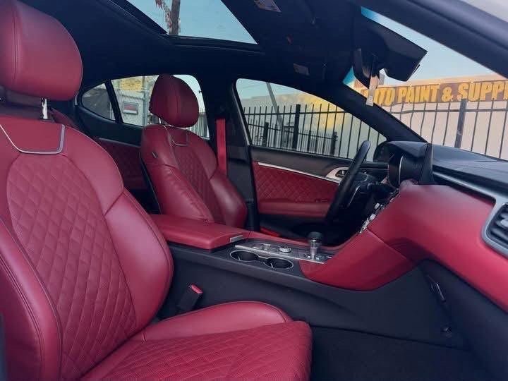2023 Genesis G70 3.3T - Image 11