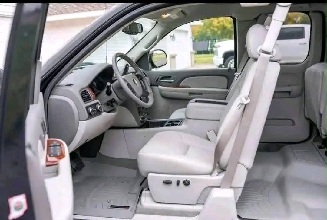 2007 Chevrolet Silverado 1500 LTZ 4x4 - Image 5