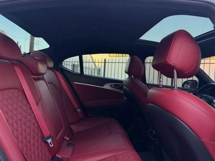2023 Genesis G70 3.3T - Image 7
