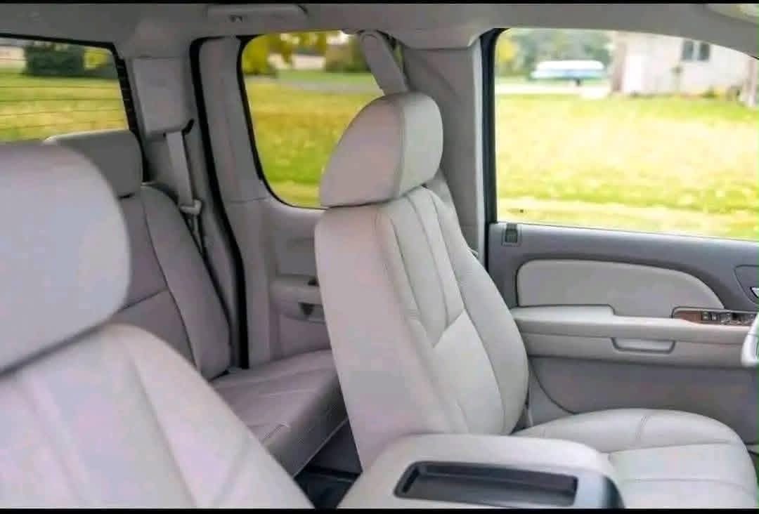2007 Chevrolet Silverado 1500 LTZ 4x4 - Image 7