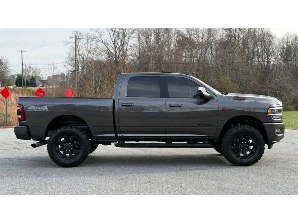 2018 Chevrolet Silverado 2500HD High Country Duramax 4x4 - Image 5