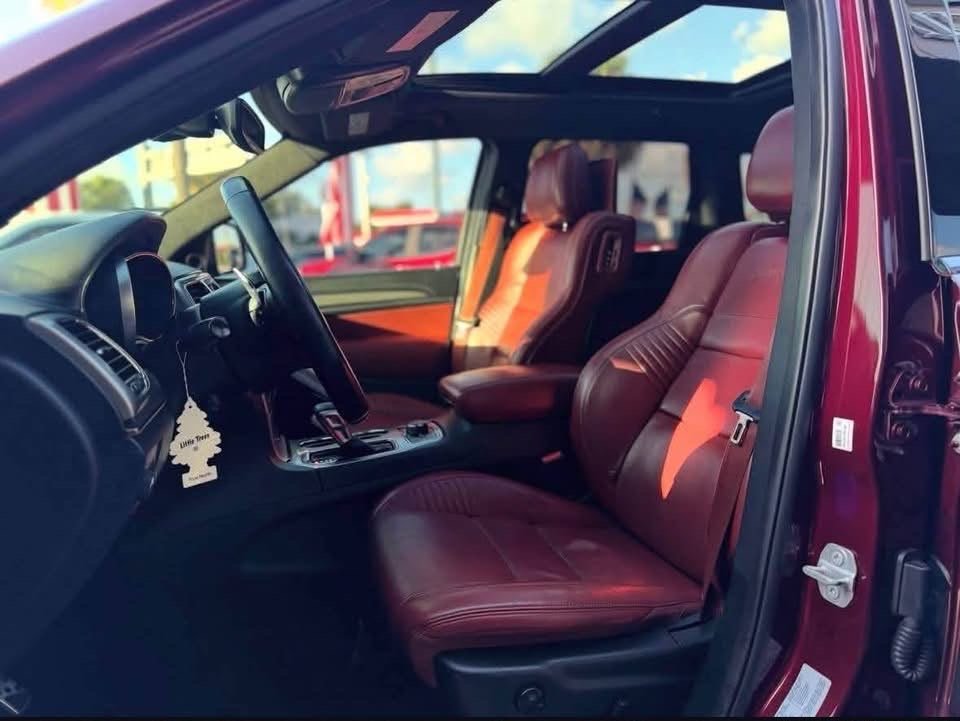 2017 Jeep Grand Cherokee Laredo – Clean Title | 4WD - Image 6