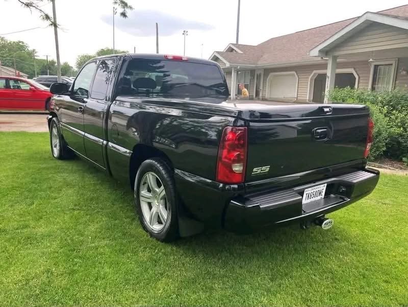 2003 Chevrolet Silverado - Image 4