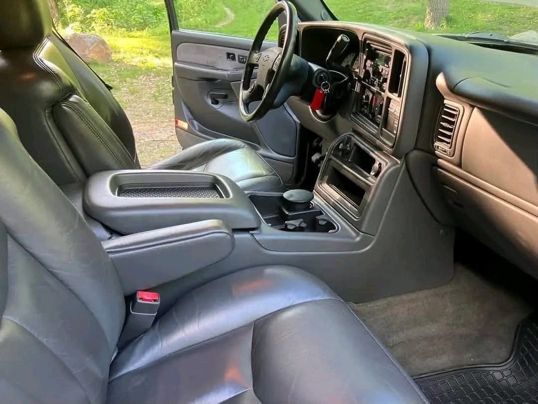 2003 Chevrolet Silverado - Image 7