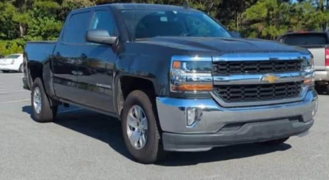 2018 Chevrolet Silverado 1500 LT Crew Cab Short Box 2WD - Image 2