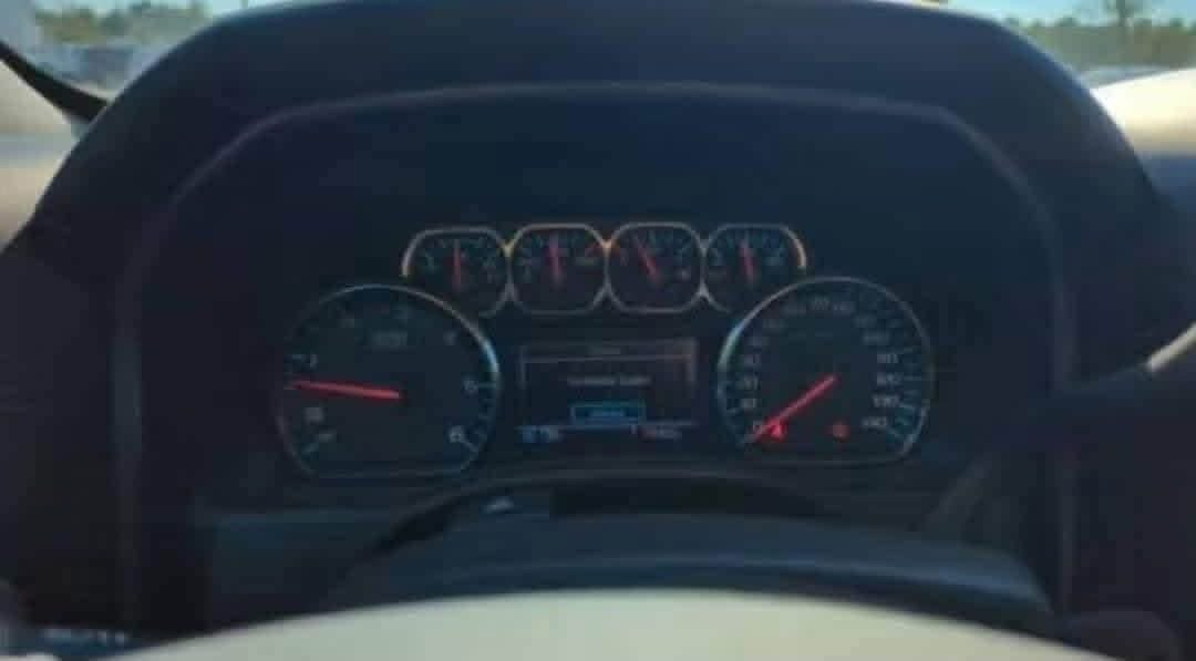 2018 Chevrolet Silverado 1500 LT Crew Cab Short Box 2WD - Image 7