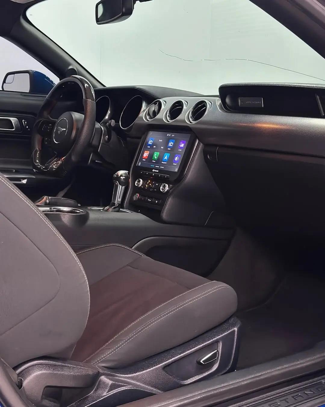 2018 Ford Mustang GT 5.0L V8 Premium Coupe - Image 12