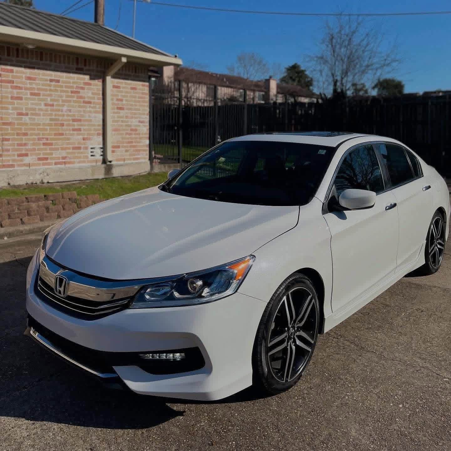 2017 Honda Accord Sport Special Edition - Image 3
