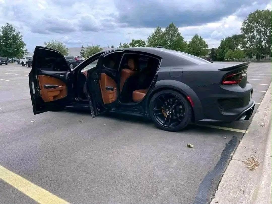 2020 Dodge Charger SRT Hellcat Widebody - Image 8